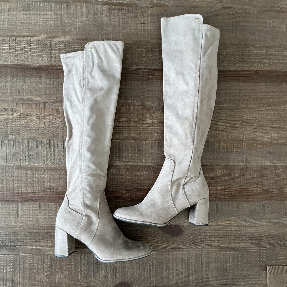 Liz Claiborne Leyla Knee-High Memory Foam TAUPE Women's Faux Suede Boots Size 10
